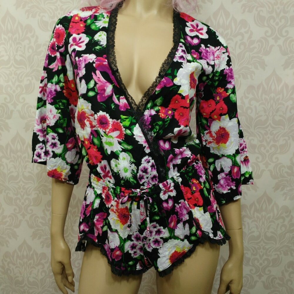 Betsey Johnson Floral Romper Size XS Kimono Sleeve Lounge Wear Lace Trim Deep V